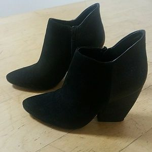 Crown Vintage black ankle booties